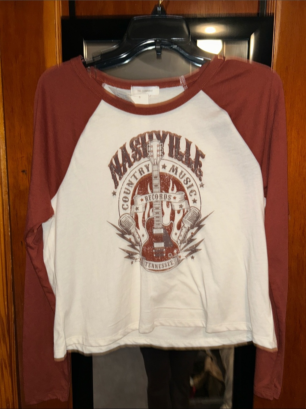 Nashville Graphic Raglan Tee - Rust and White